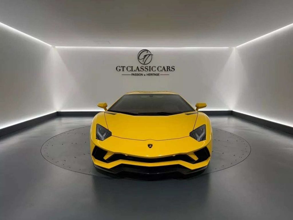 Lamborghini Aventador S 6.5 V12 740