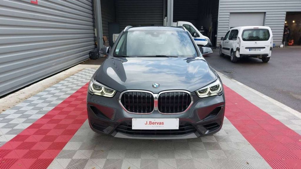 BMW X1 sDrive18i Business Design DKG7