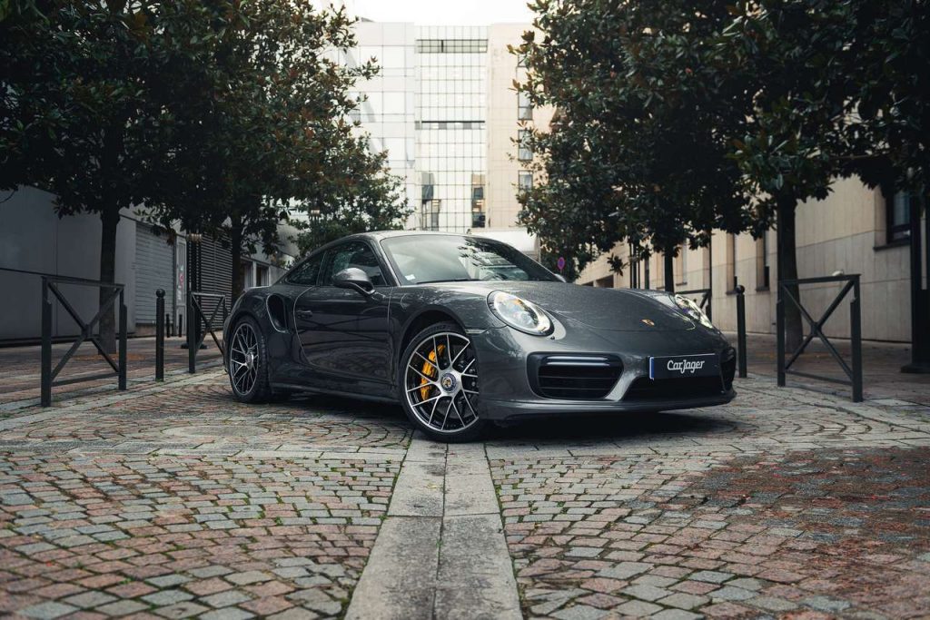 Porsche 911 Turbo S Coupe 3.8i 580 PDK A