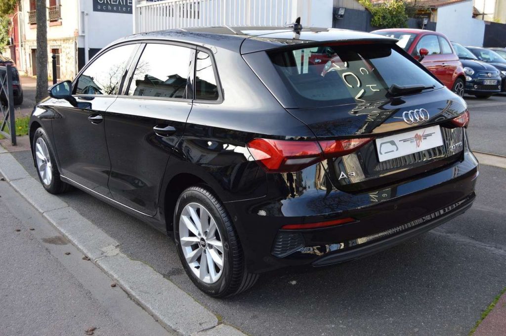 Audi A3 30 TFSI 110CH BUSINESS LINE S TRONIC 7