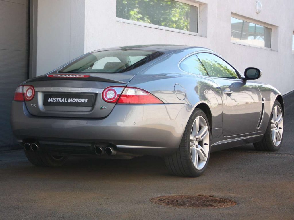 Jaguar XKR Coupé 4.2 - 416 A