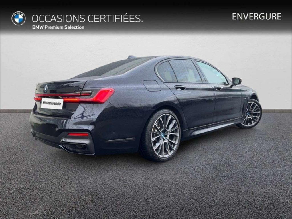 BMW 745 745eA 394ch M Sport 17cv