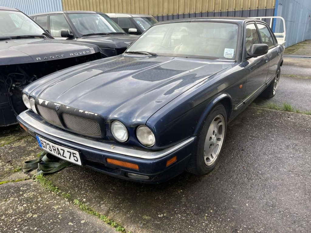 Jaguar XJ6 3.2 pour pièces