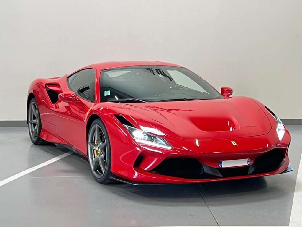 Ferrari F8%20Tributo 3.9 V8 720 CV