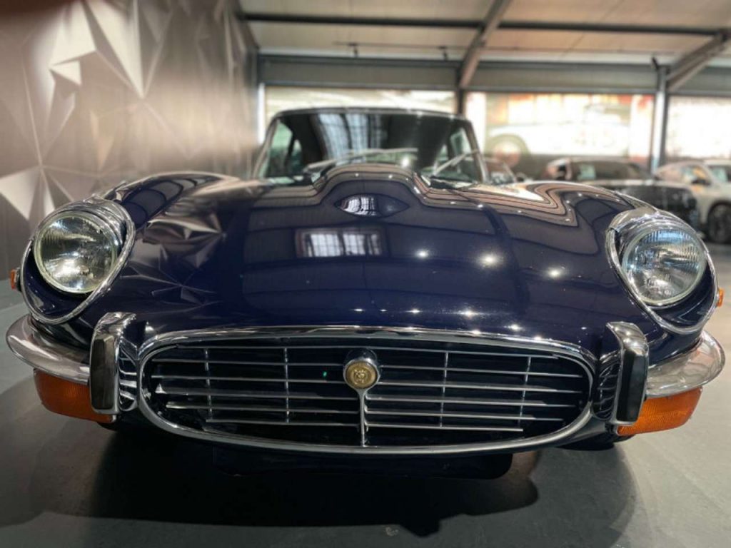 Jaguar E-Type V12