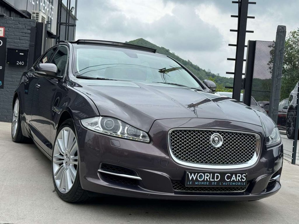 Jaguar XJ 3.0D V6 Luxury CAM NAVI CRUISE CUIR PANO FULL