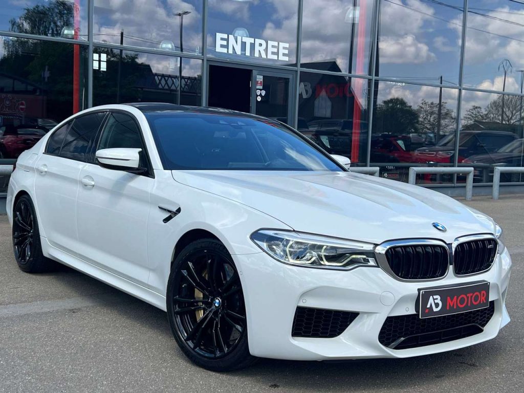 BMW M5 4.4AS V8 CARBONE CERAMIC HARMAN 1HAND FULL TVAC