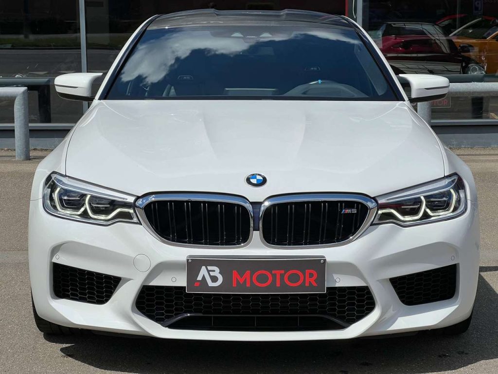 BMW M5 4.4AS V8 CARBONE CERAMIC HARMAN 1HAND FULL TVAC
