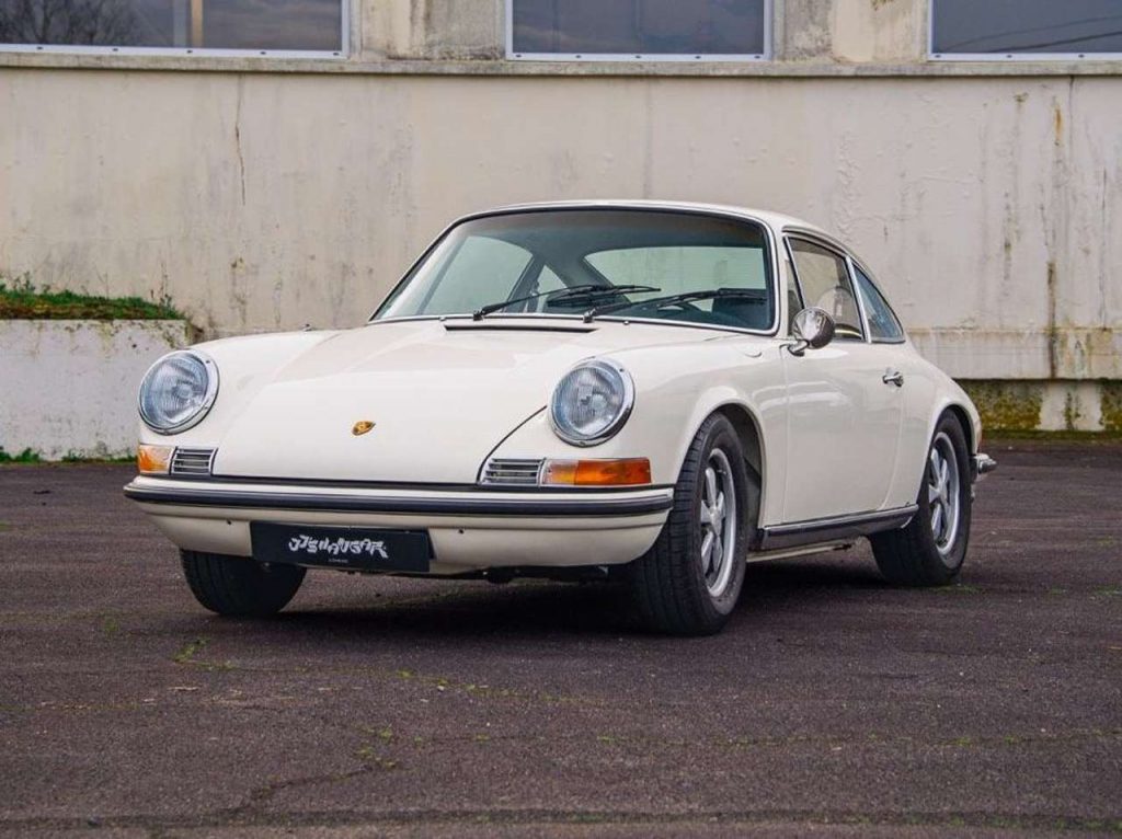 Porsche 911 2.2 E