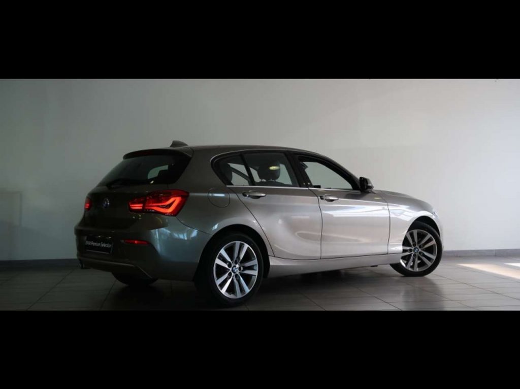 BMW 120 120dA 190ch UrbanChic 5p