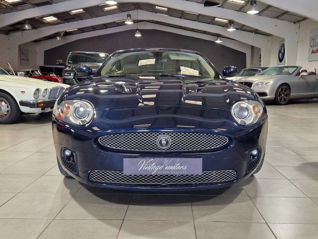 Jaguar XKR Coupé 4.2 - 416 A