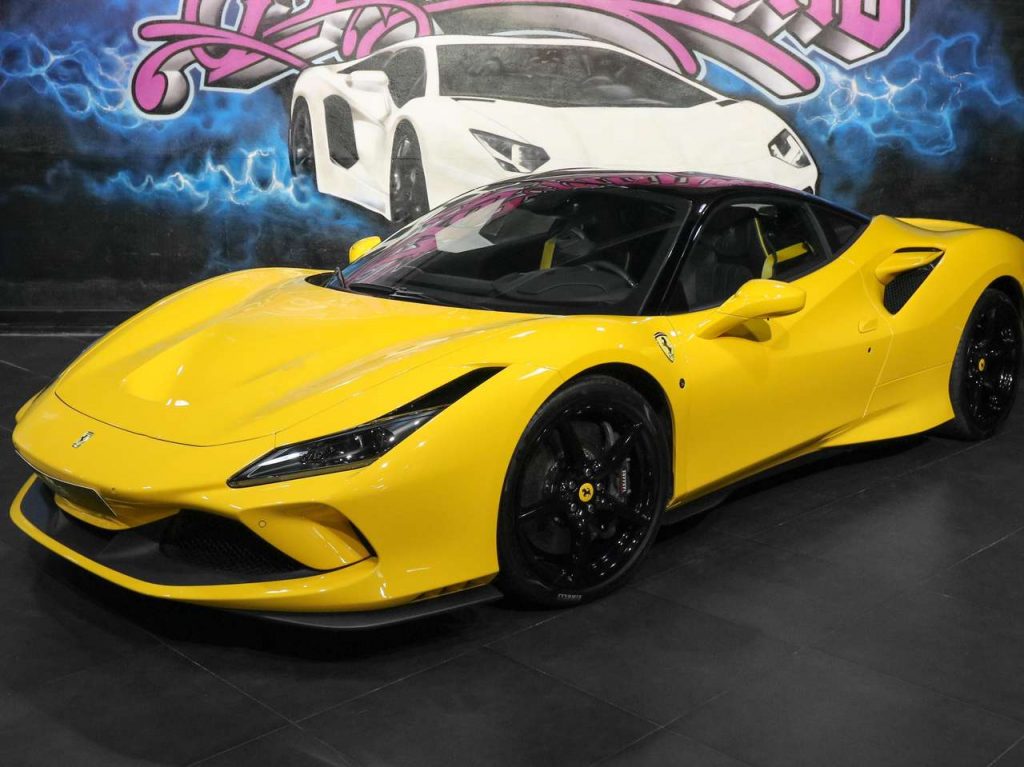 Ferrari F8%20Tributo 3.9  V8 BiTurbo 720ch
