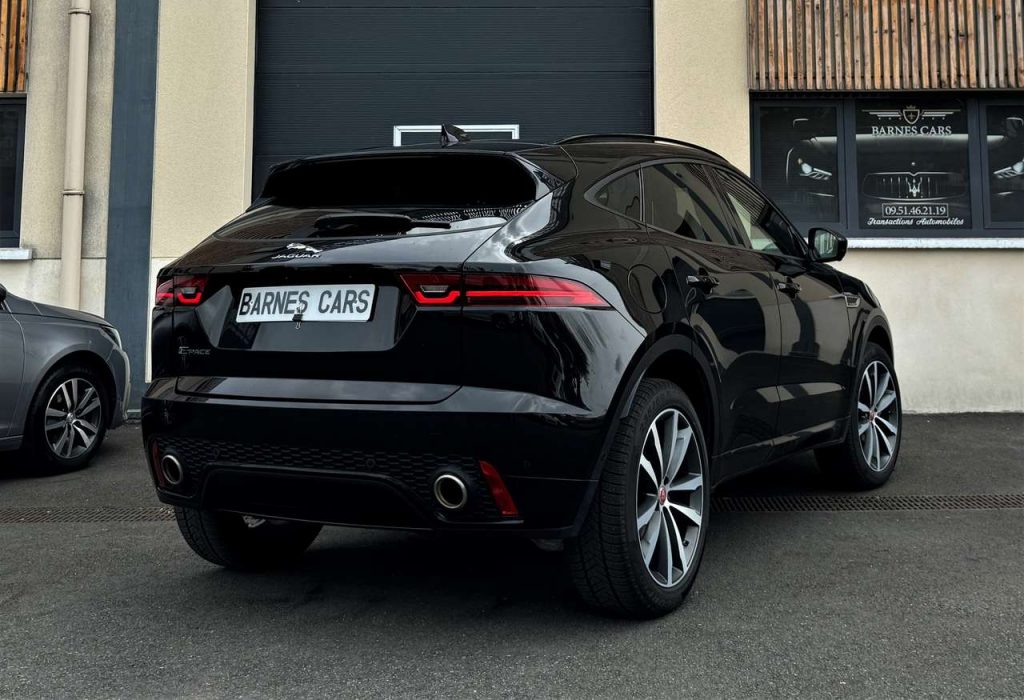 Jaguar E-Pace P300 AWD R-Dynamic HSE Performance Pano.. 1er Main