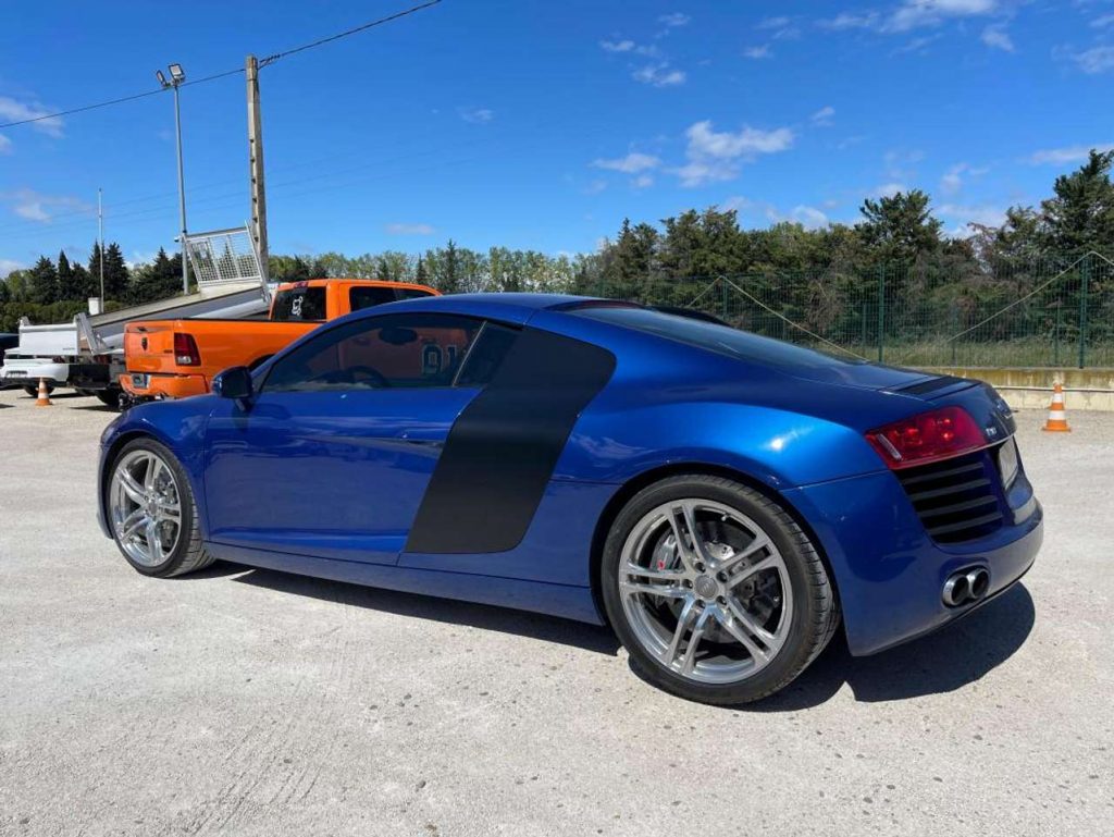 Audi R8 V8 FSI 420 CV R-tronic 6