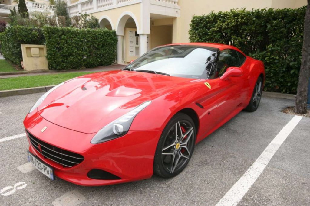 Ferrari California V8 3.9 T 560 CH