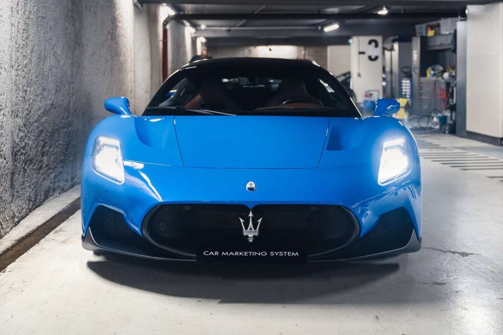 Maserati MC20 V6 3.0 630