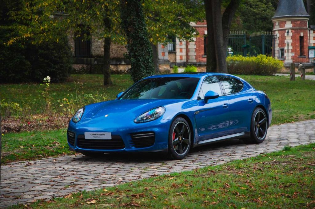 Porsche Panamera GTS V8 4.8 430 PDK - Color PTS / Paint to Sample