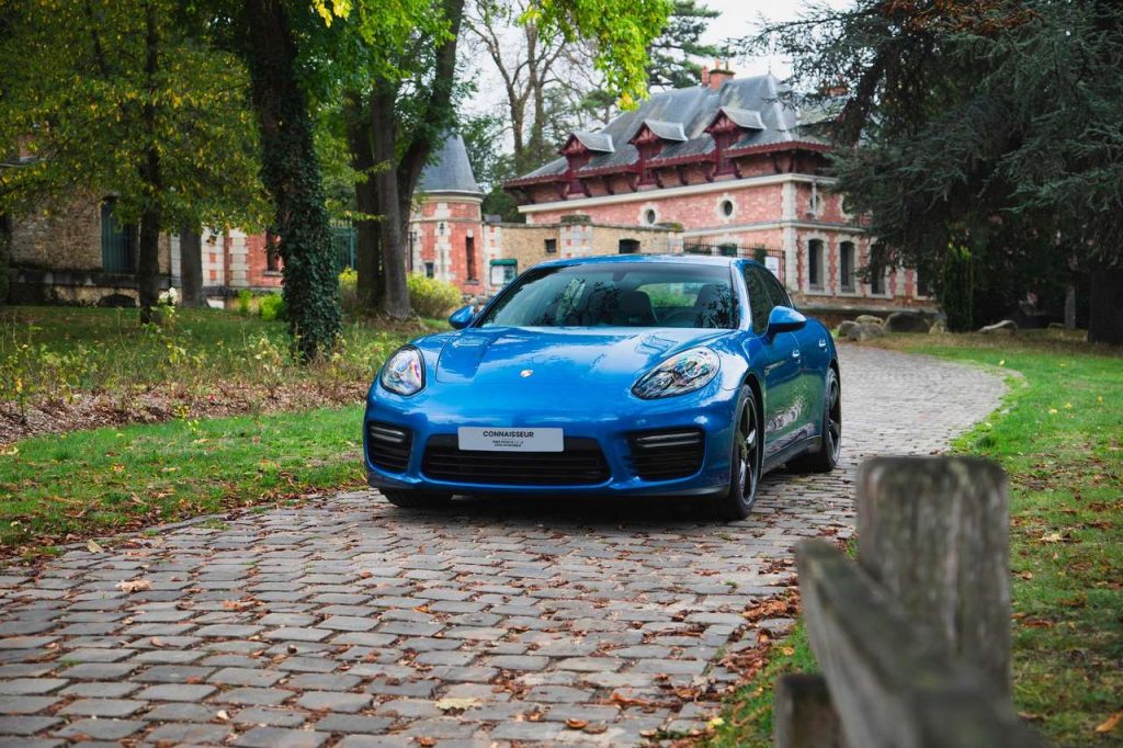 Porsche Panamera GTS V8 4.8 430 PDK - Color PTS / Paint to Sample