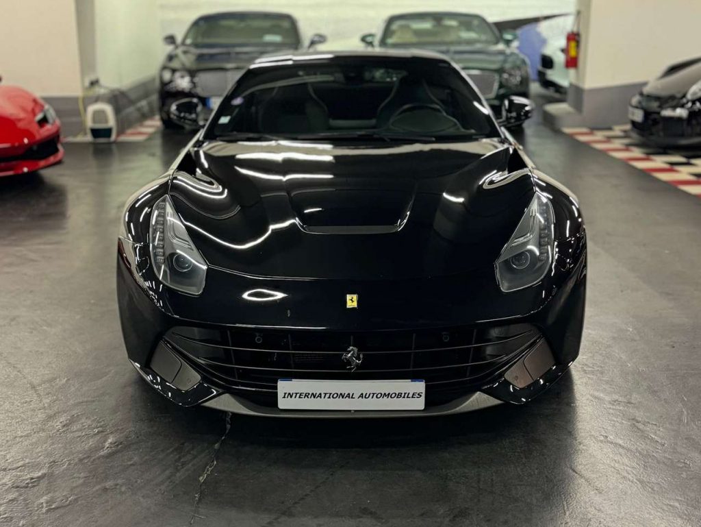 Ferrari F12 Berlinetta DCT F1