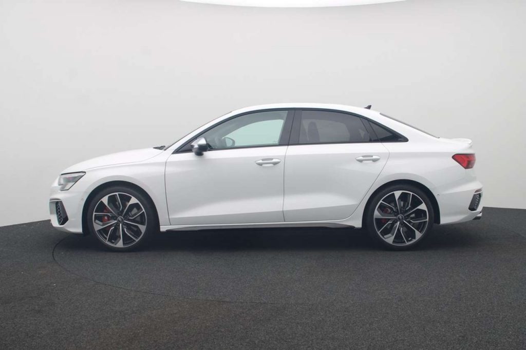 Audi S3 Lim 2.0 TFSI quattro Matrix Navi B&O Pano ACC