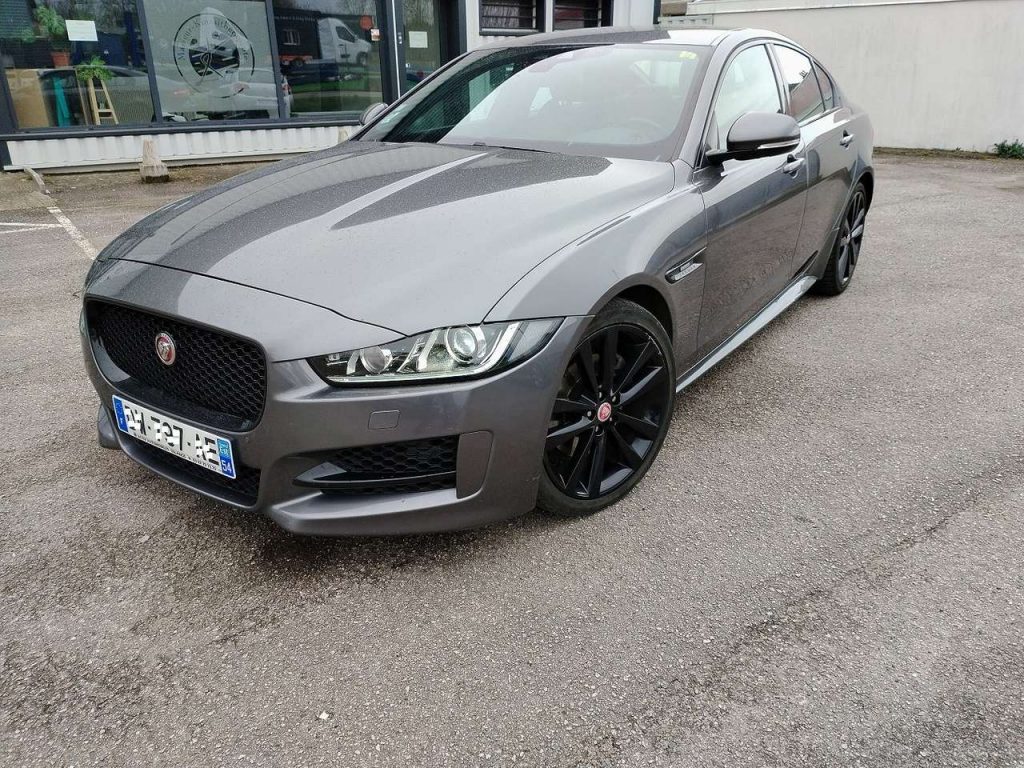 Jaguar XE 2.0 D - 180 ch BVA R-Sport