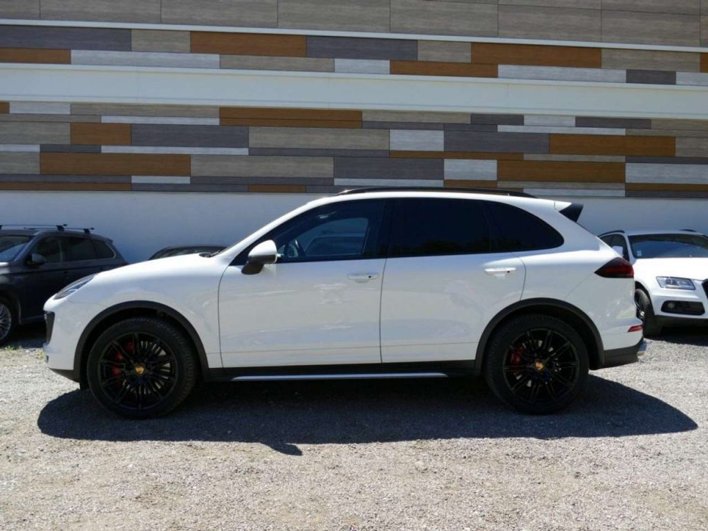 Porsche Cayenne TURBO 4.8 V8 520 Ch TURBO PDK TOIT OUVRANT BOSE