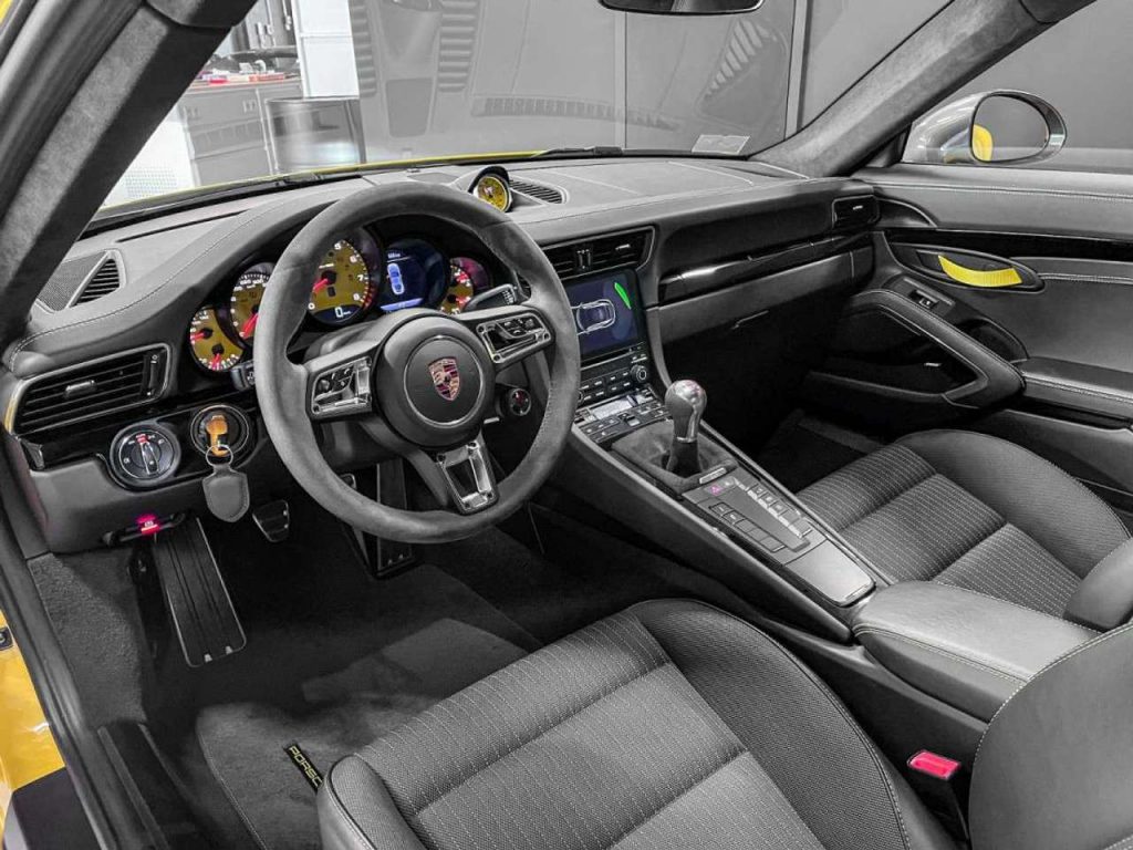 Porsche 991 CARRERA T / Sport Chrono/ Alcantara/ Bose / Camera