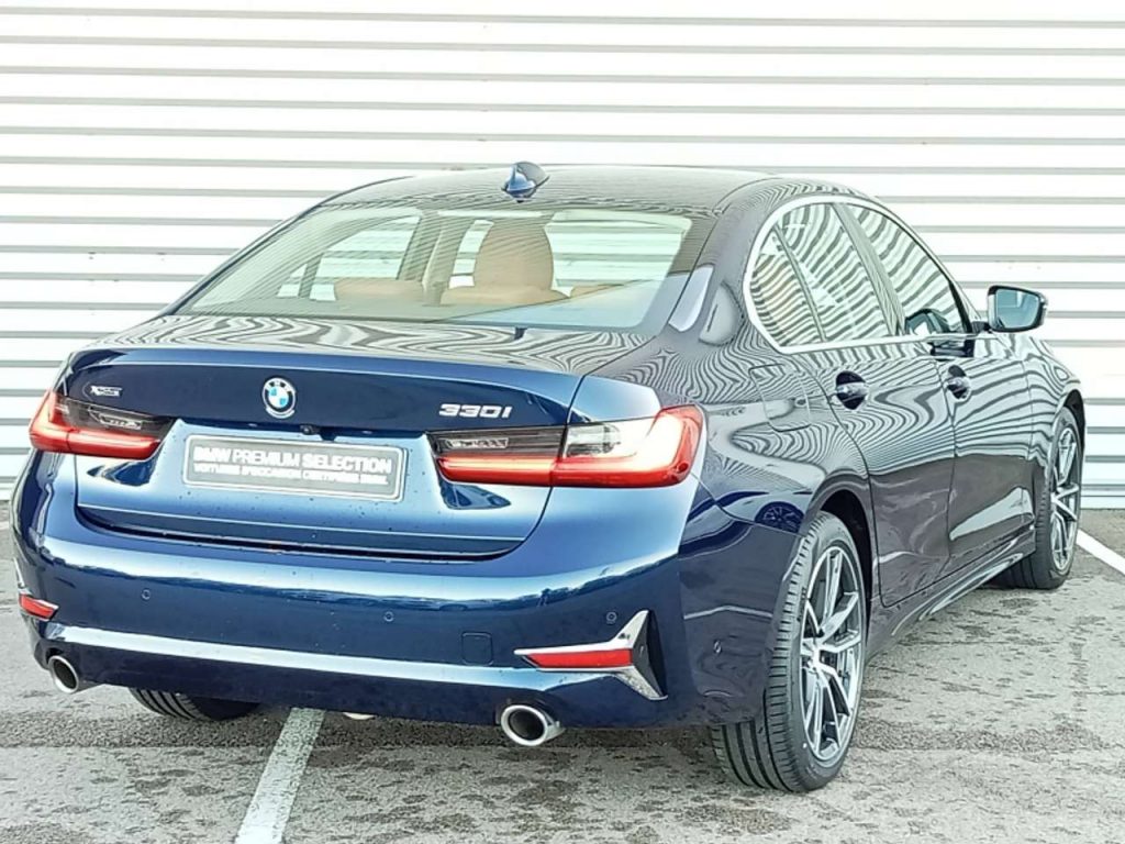 BMW 330 330iA xDrive 258ch Luxury