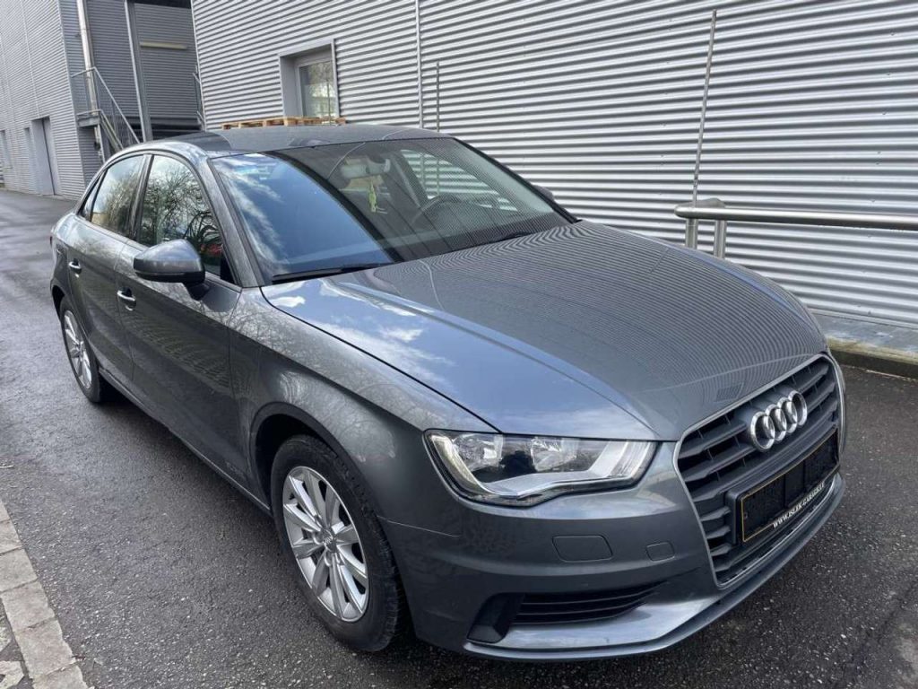 Audi A3 1.6 Limousine DIESEL 110