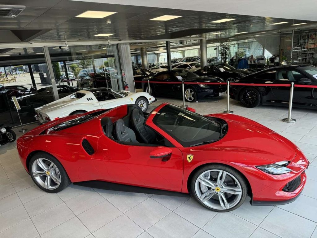 Ferrari 296 296 GTS 3L0 V6 830CV HYBRIDE