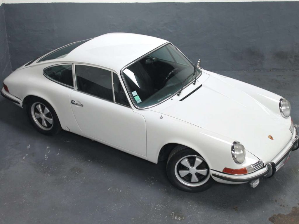 Porsche 911 2.2T