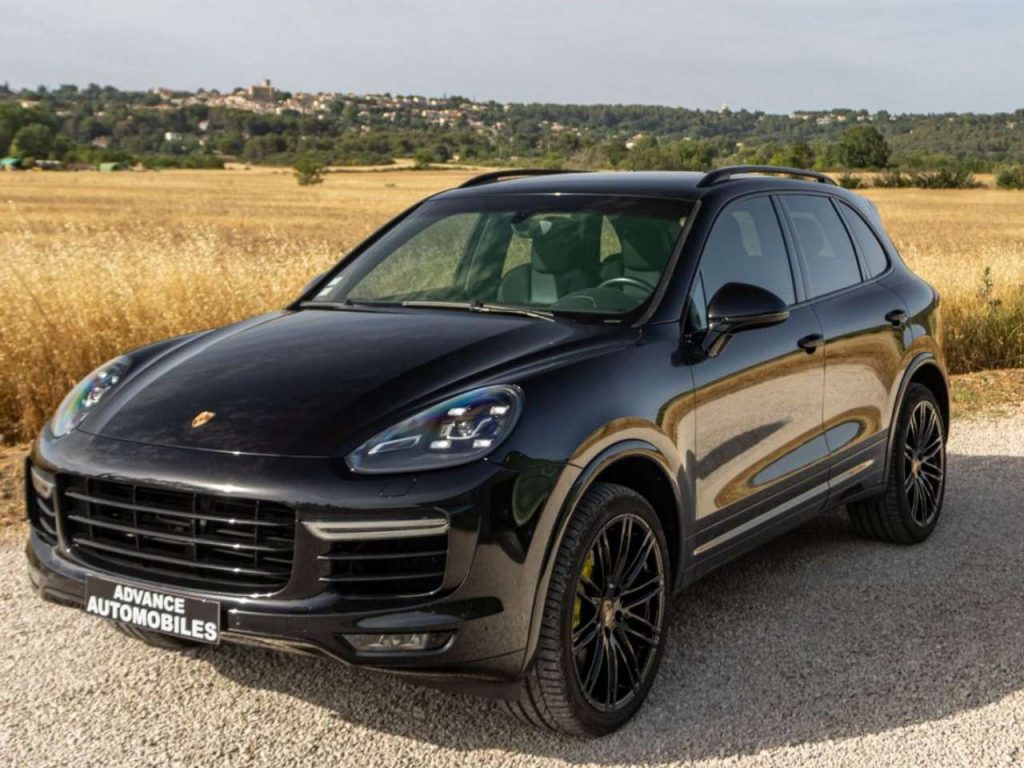 Porsche Cayenne CAYENNE V8 4.8L TURBO 520